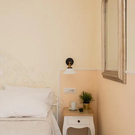 Dante's In Vaticano 2 Bed & Breakfast *