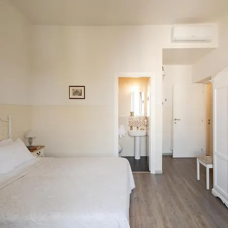 Dante's In Vaticano 2 Couette-café 4*