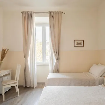 Dante's In Vaticano 2 Bed & Breakfast Rome