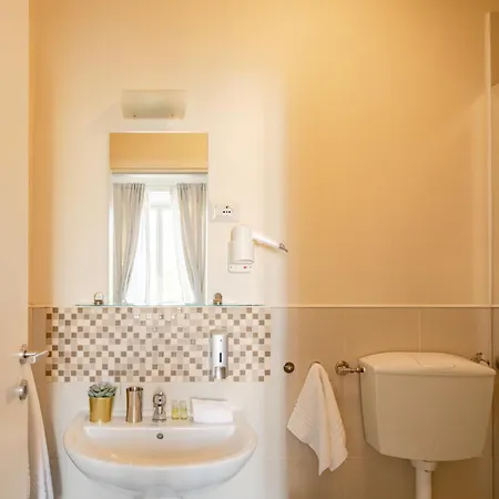 Dante's In Vaticano 2 Bed & Breakfast