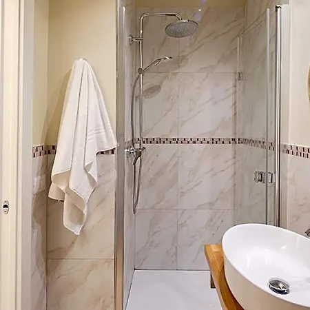 Dante's In Vaticano 2 Bed & Breakfast