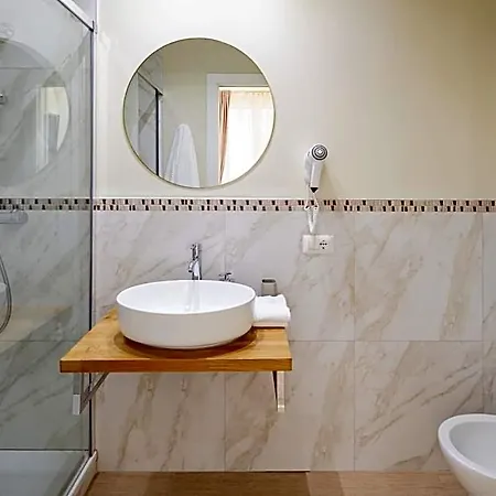 Dante's In Vaticano 2 Couette-café 4*
