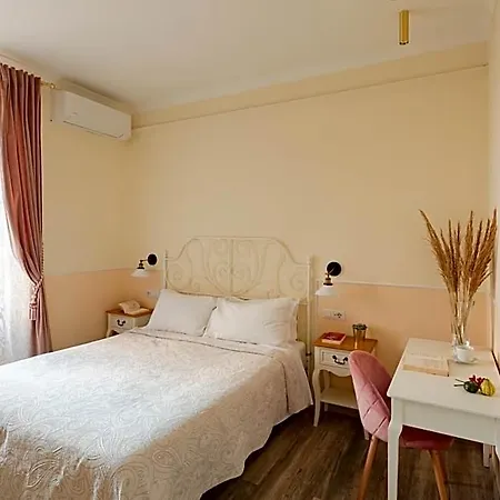 Dante's In Vaticano 2 Bed & Breakfast